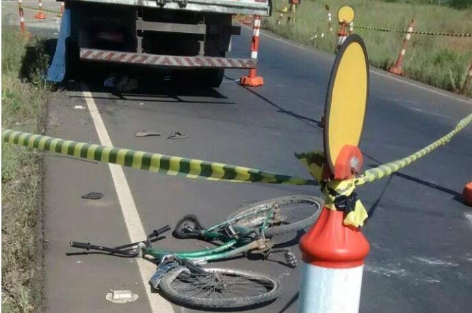 Jovem ciclista morre atropelado por caminh&atilde;o em Gravata&iacute;