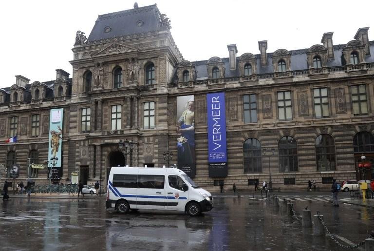 Pai de suspeito do ataque no Louvre diz que filho &eacute; inocente