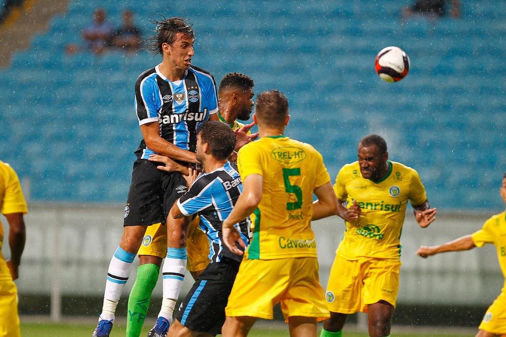 Gr&ecirc;mio de Geromel busca segunda vit&oacute;ria no Campeonato Ga&uacute;cho