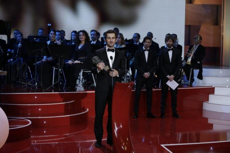  Ra&uacute;l Ar&eacute;valo levou pr&ecirc;mio de Melhor Diretor Estreante e Melhor Filme