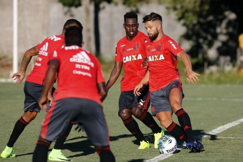Flamengo vai com for&ccedil;a m&aacute;xima contra Gr&ecirc;mio