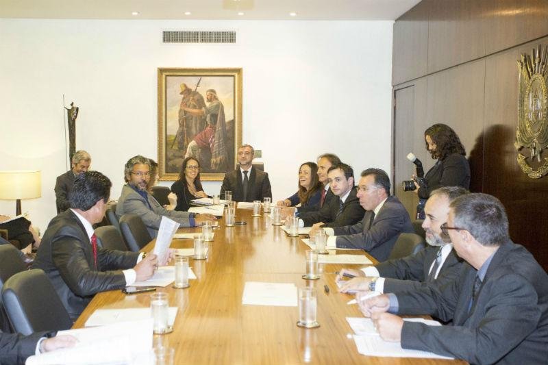 Vota&ccedil;&otilde;es de medidas de austeridade na Assembleia ficam para mar&ccedil;o 