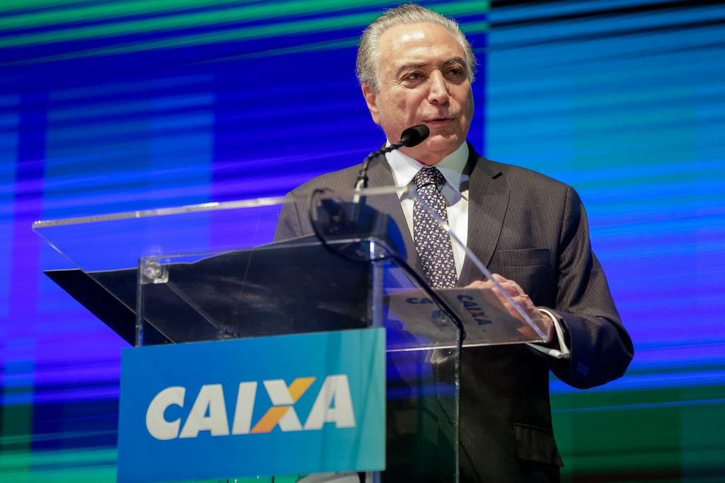 Com voz rouca, aparentando estar gripado, presidente destacou a responsabilidade social extraordin&aacute;ria da Caixa