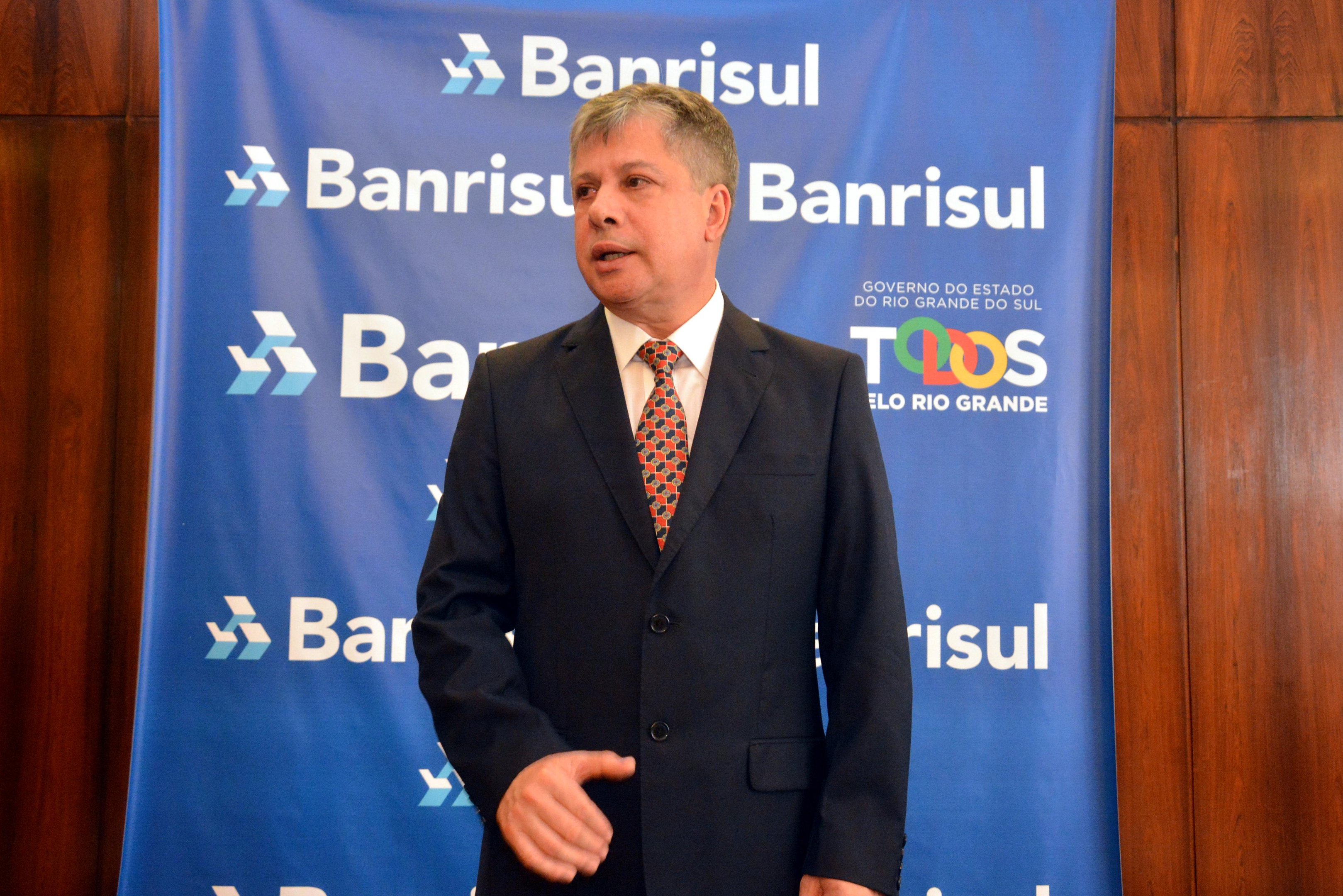 Presidente do Banrisul, Luiz Gonzaga Veras Mota, rejeitou a possibilidade de venda do Banrisul