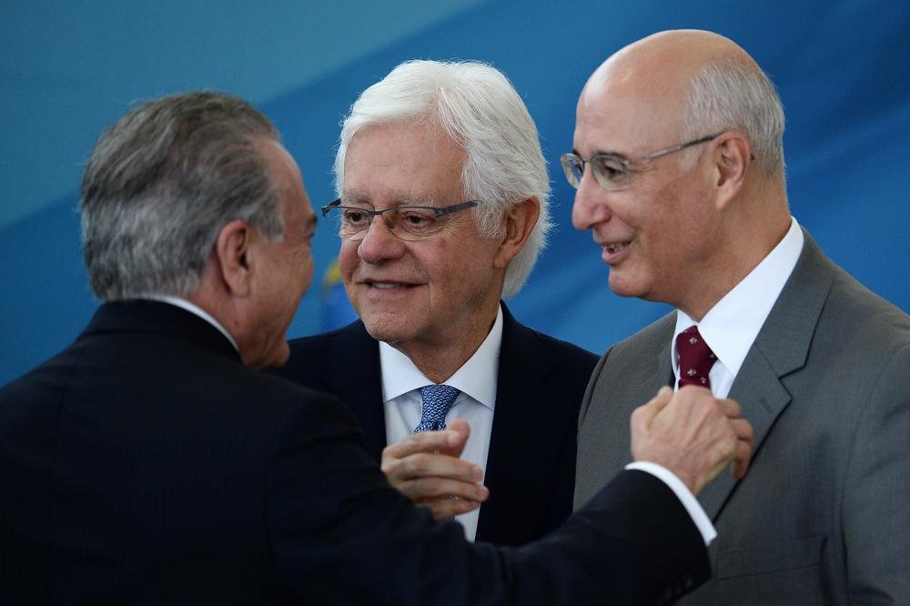 Celso de Mello decidir&aacute; sobre legalidade de dar cargo de ministro a delatado na Lava Jato