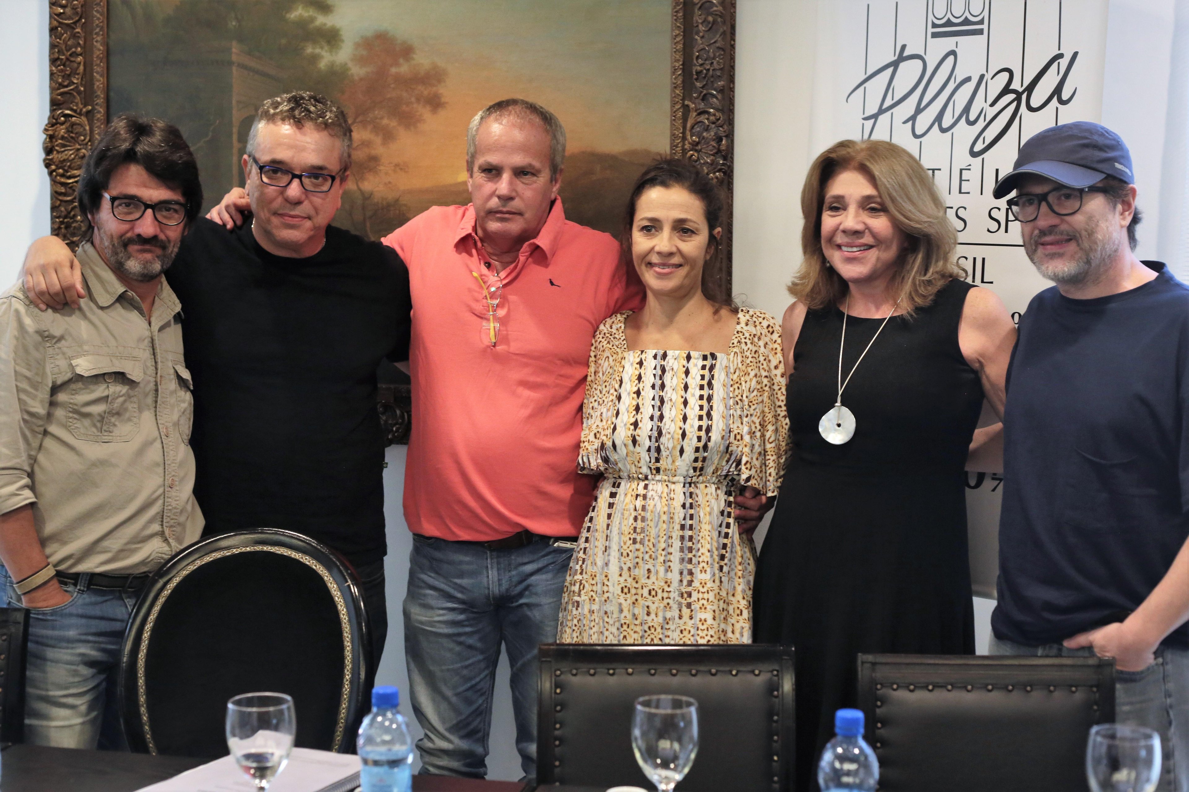 Equipe do filme "O Avental Rosa" est&aacute; sendo gravado em Porto Alegre
