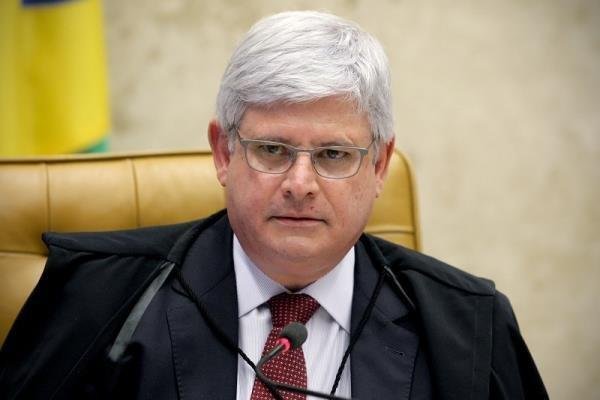 Janot vai ao Esp&iacute;rito Santo para discutir paralisa&ccedil;&atilde;o de PMs com o governo