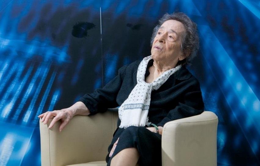 Entre seus grandes trabalhos est&aacute; uma entrevista com o ex-rei Humberto de It&aacute;lia