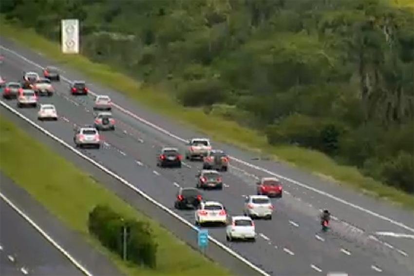 Mais de 90 mil ve&iacute;culos devem seguir pela estrada no fim de semana