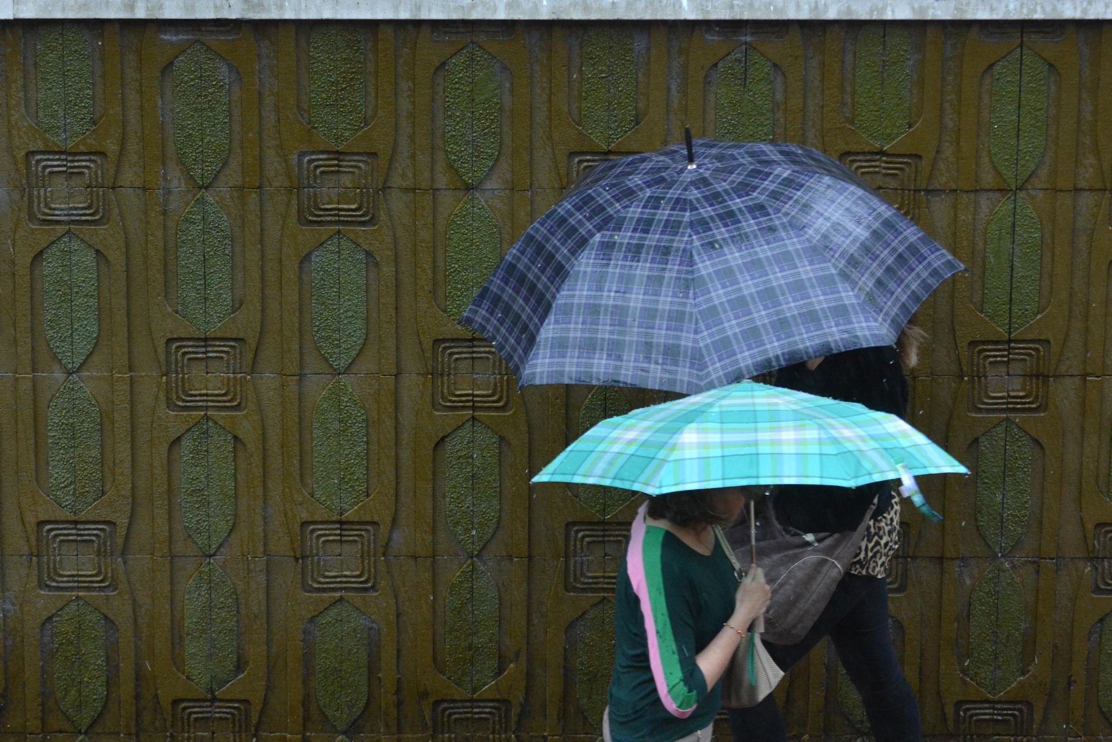 Chuva dever&aacute; predominar no Estado neste s&aacute;bado