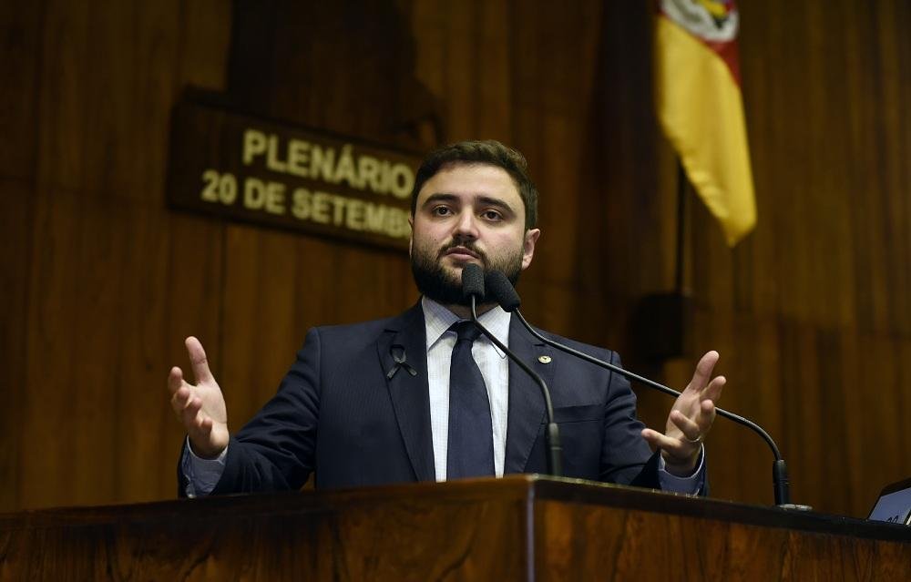 Para o deputado peemedebista, a CRM n&atilde;o vale quase nada no mercado