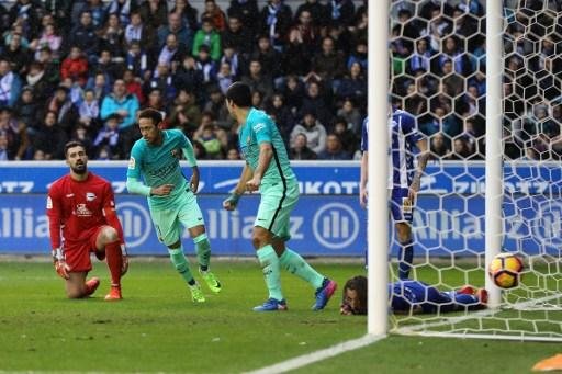 Barcelona aplica 6 a 0 no Alav&eacute;s e assume lideran&ccedil;a provis&oacute;ria do Espanhol
