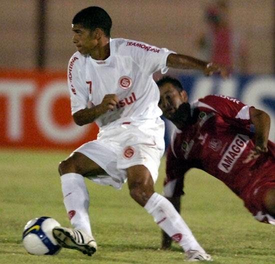 Em 2009, Inter perdeu para o Uni&atilde;o Rondon&oacute;polis na estreia da Copa do Brasil