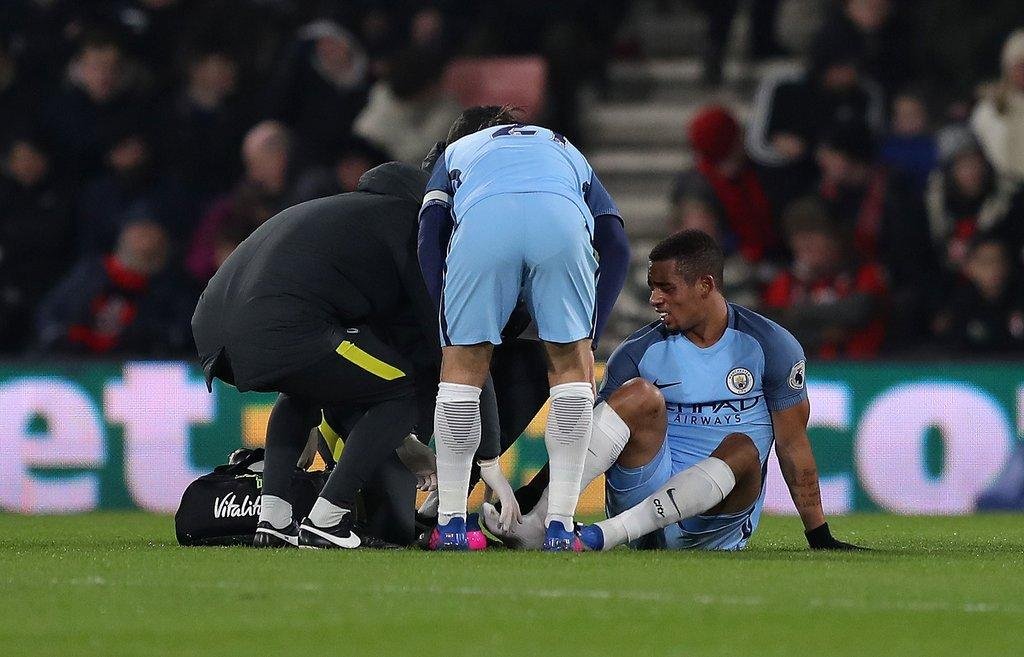 Gabriel Jesus sofreu fratura no dedo do p&eacute; direito