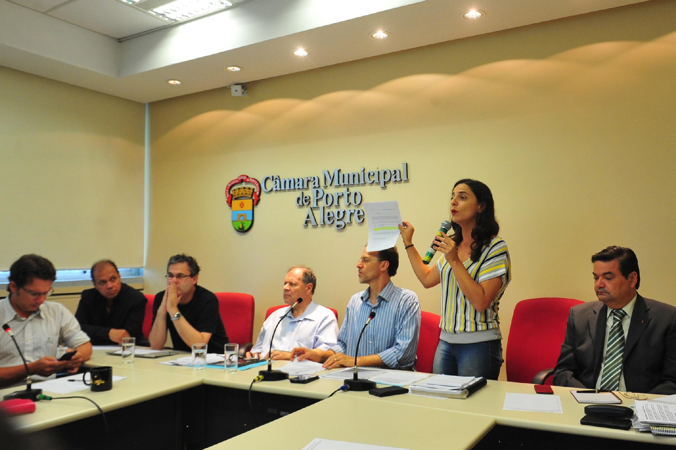 Audi&ecirc;ncia P&uacute;blica na C&acirc;mara debate poss&iacute;vel aumento da passagem de &ocirc;nibus