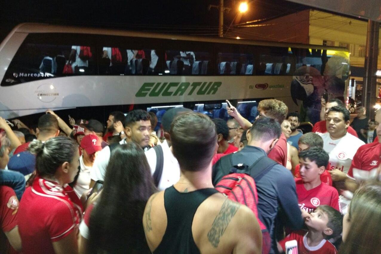 D&acute;Alessandro foi o mais procurado pelos torcedores na v&eacute;spera da estreia na Copa do Brasil