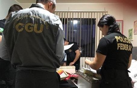 Agentes cumprem mandados da opera&ccedil;&atilde;o Research