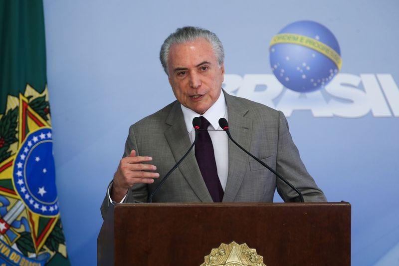 Temer diz que &eacute; "prov&aacute;vel" que pa&iacute;s tenha infla&ccedil;&atilde;o abaixo de 4,5% em 2017