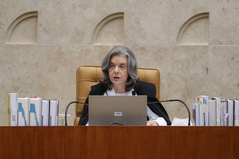 C&aacute;rmen L&uacute;cia vai aguardar novo ministro para julgamento de encargos trabalhistas