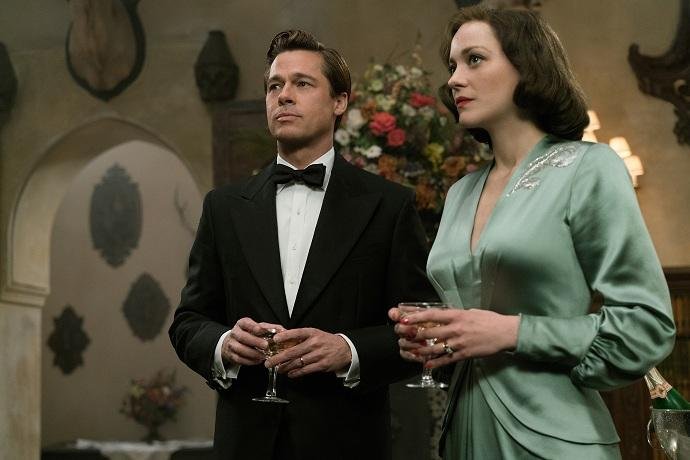 Brad Pitt e Marianne Cotillard atuam como um casal de espi&otilde;es durante a II Guerra Mundial