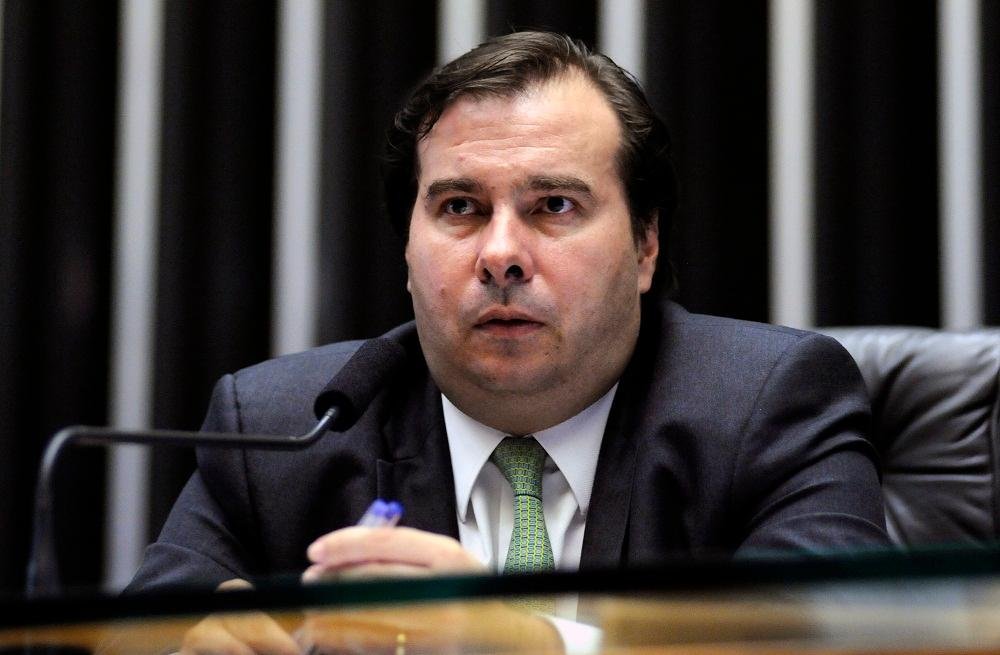"Como fa&ccedil;o agora?", diz Maia sobre pacote anticorrup&ccedil;&atilde;o