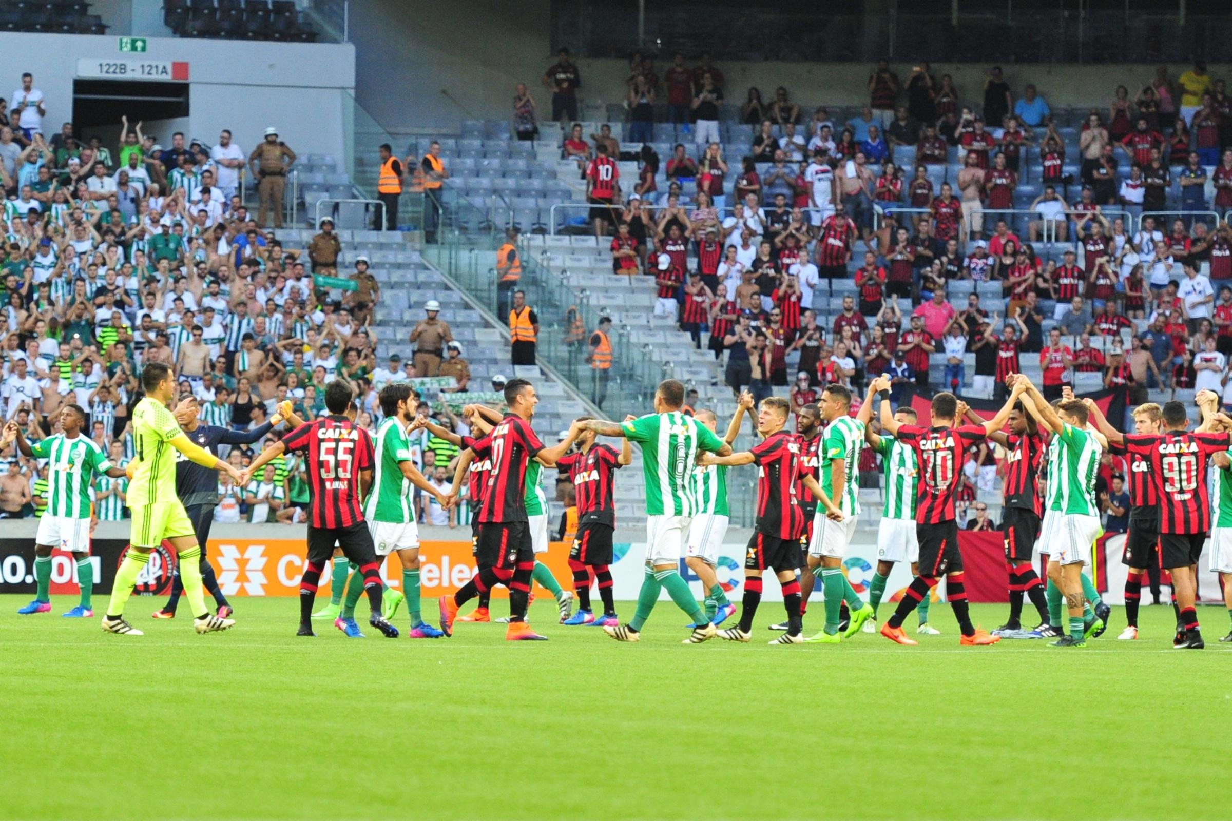 Atl&eacute;tico-PR e Coritiba se recusam a jogar cl&aacute;ssico ap&oacute;s federa&ccedil;&atilde;o vetar transmiss&atilde;o por internet