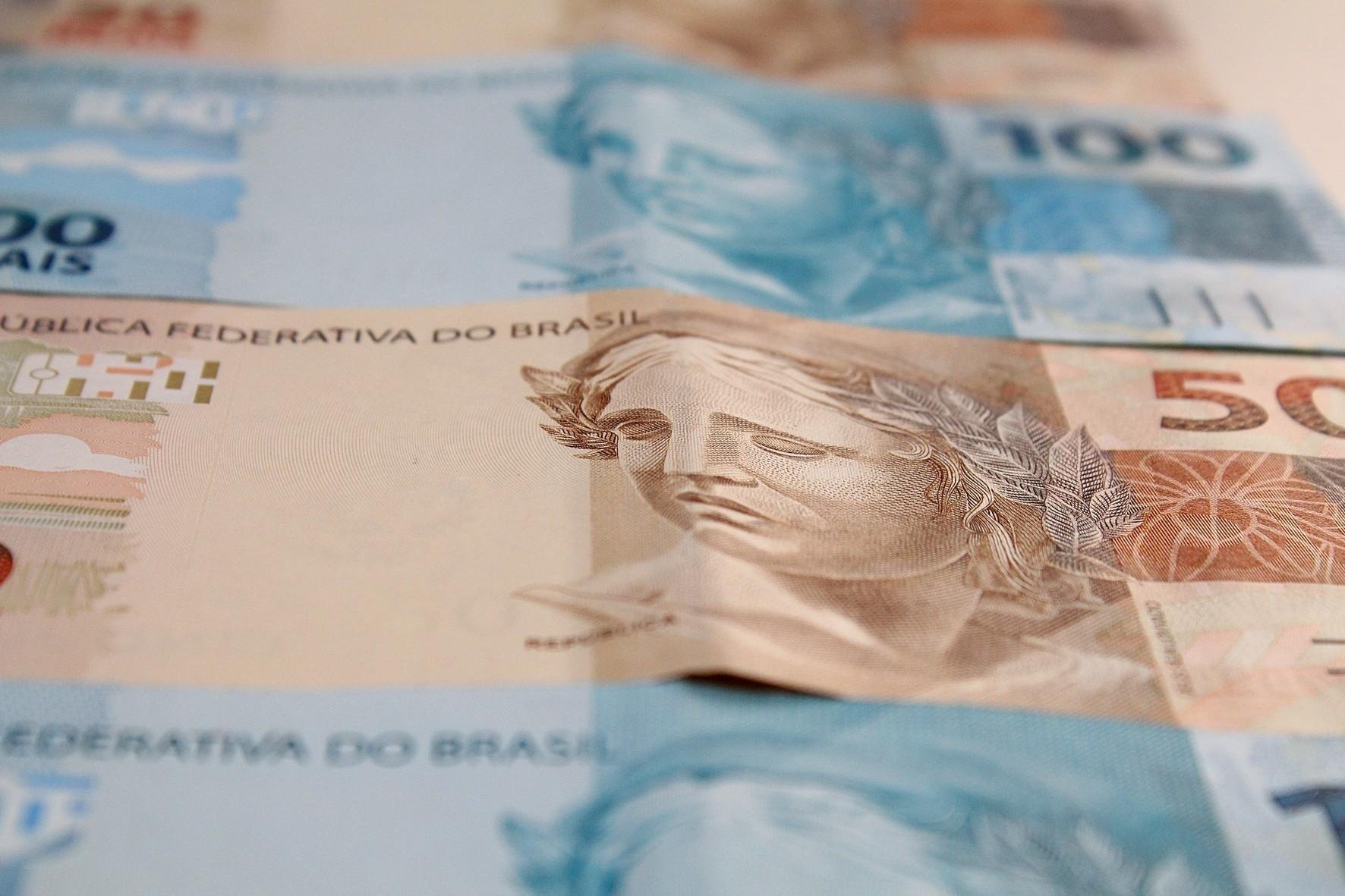 Institui&ccedil;&otilde;es financeiras esperam que Selic caia para 12,25% ao ano