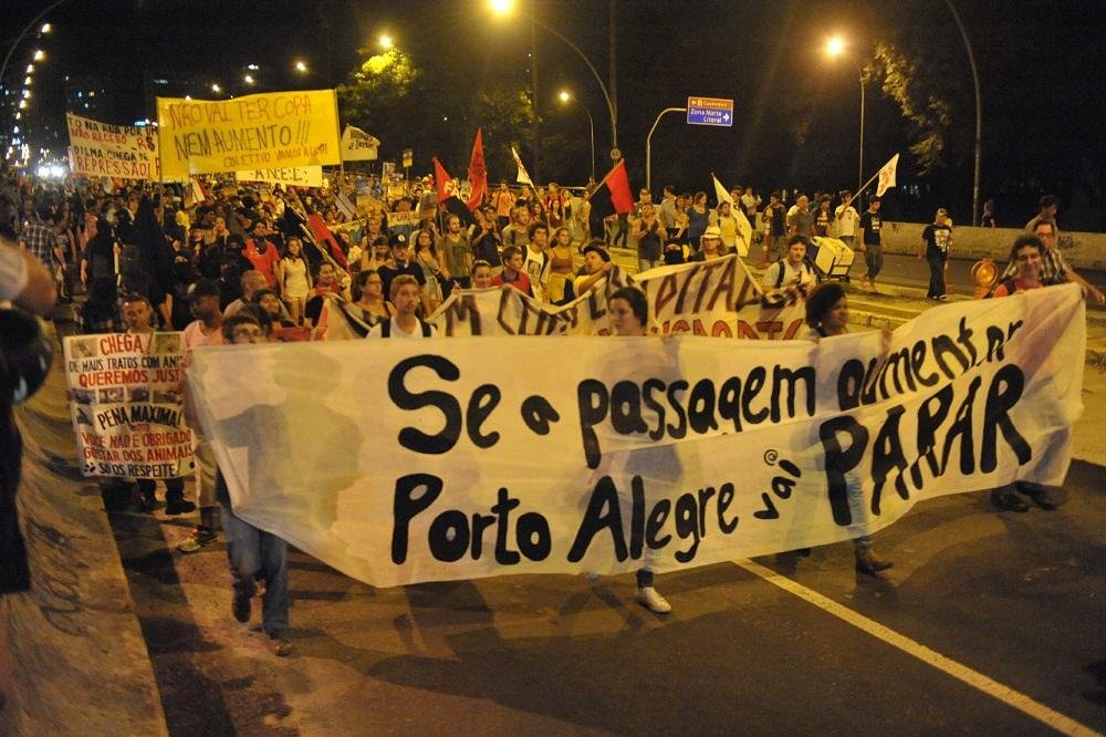 Bloco de Lutas agenda duas manifesta&ccedil;&otilde;es para esta ter&ccedil;a em Porto Alegre 