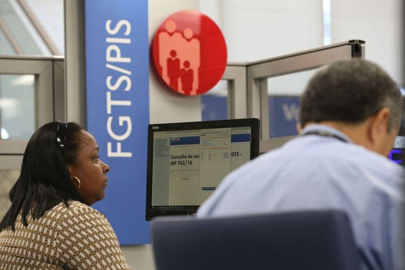 Trabalhadores que quiserem sacar o saldo do FGTS de uma conta inativa podem ter problemas