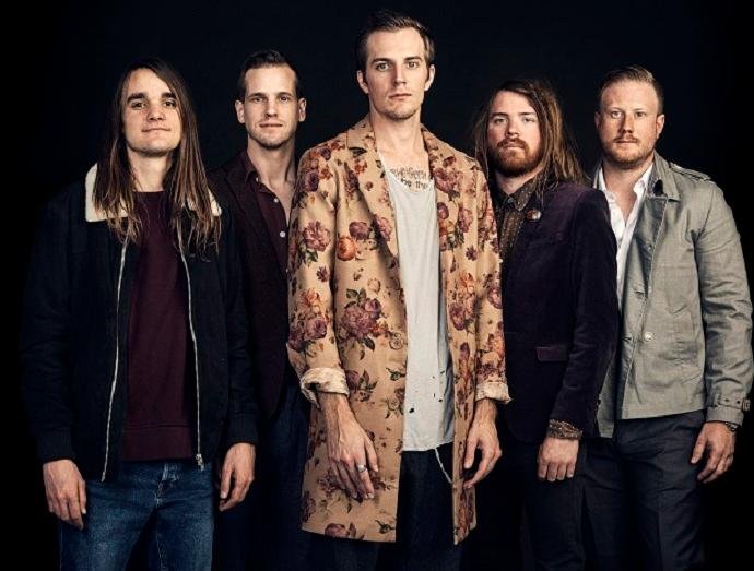 Grupo trat&aacute; turn&ecirc; de novo disco ao Brasil