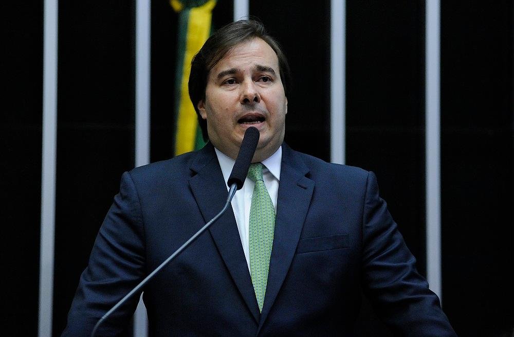 Maia diz que vai pautar projeto sobre terceiriza&ccedil;&atilde;o para depois do carnaval 