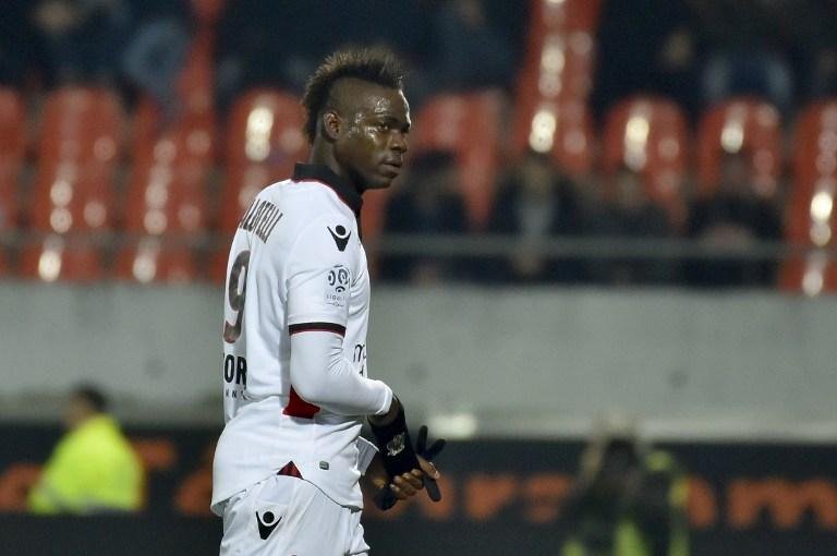 Bastia perdeu ponto por insultos racistas a Balotelli