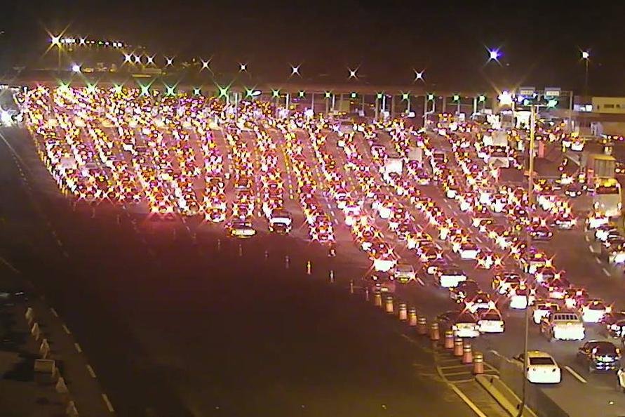 Sexta-feira teve mais de 65 mil motoristas percorrendo a rodovia rumo ao Litoral Norte