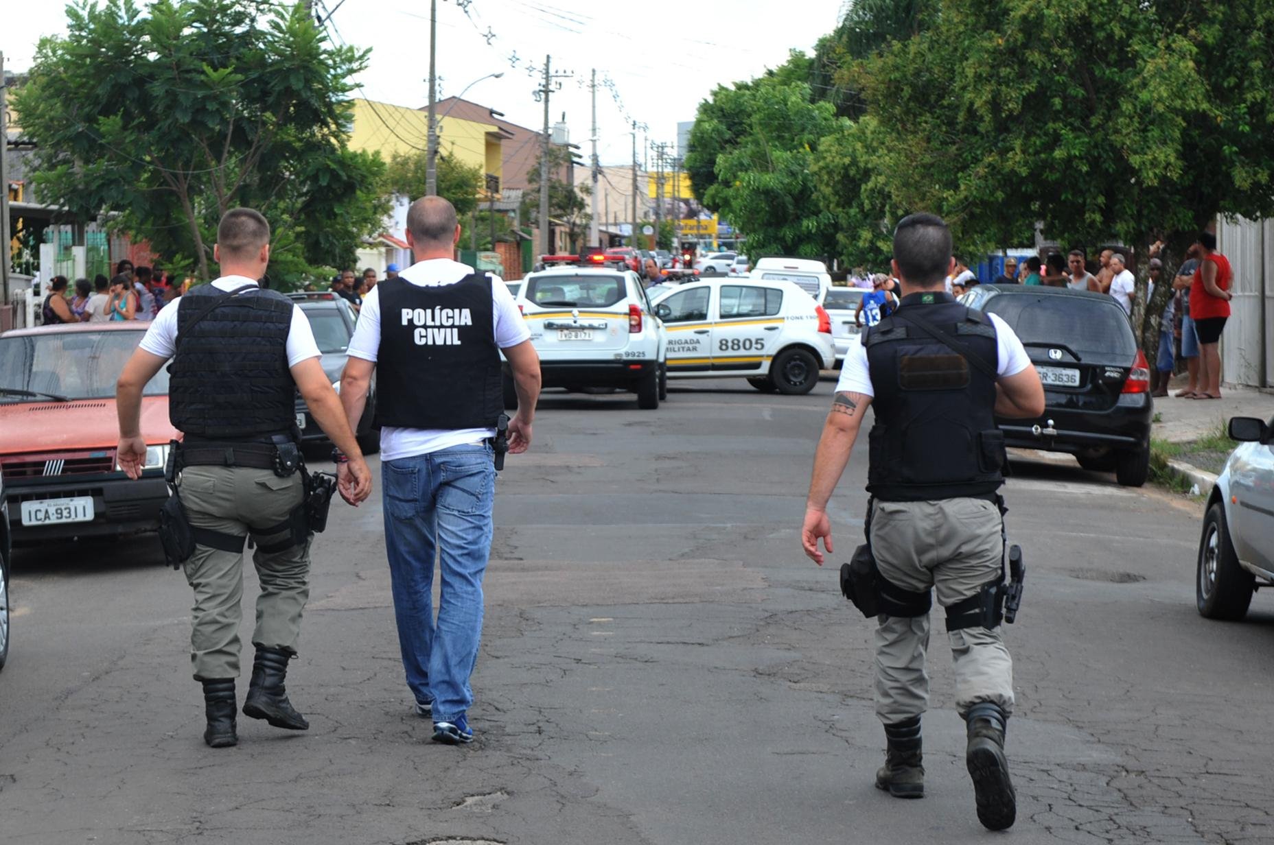 Quatro pessoas foram mortas e outras tr&ecirc;s ficaram feridas em Gravata&iacute;