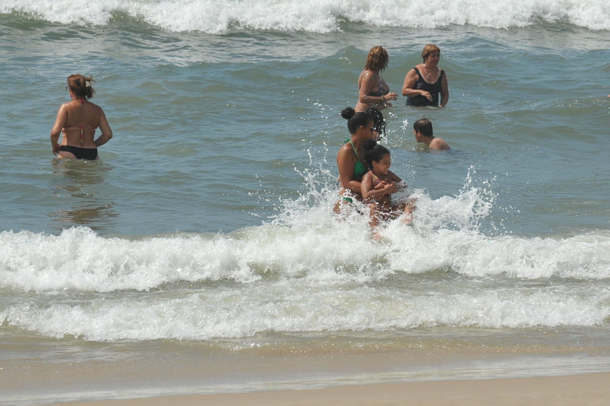 Calor segue no Estado neste domingo de carnaval