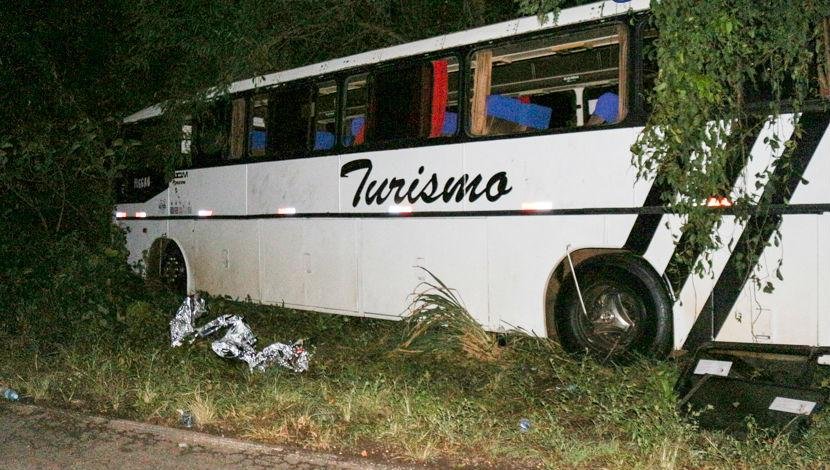 Motorista foi atingido por dois disparos e morreu