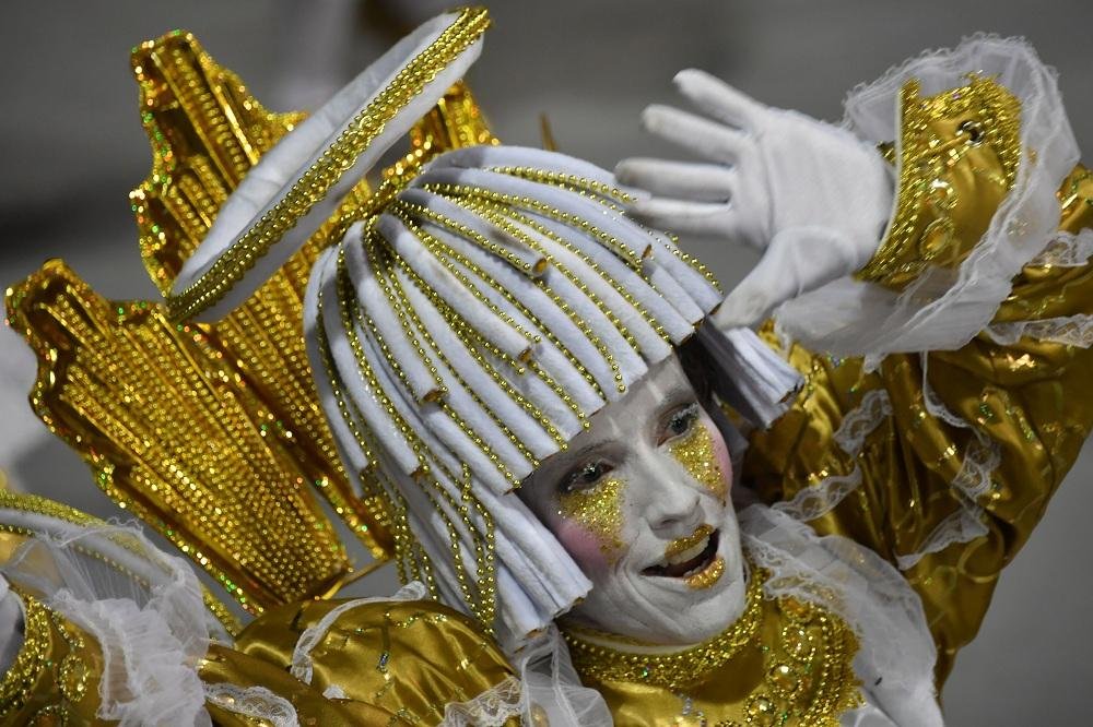 Escola Vila Maria deixou o samb&oacute;dromo ovacionada com uma performance especial e muita animada