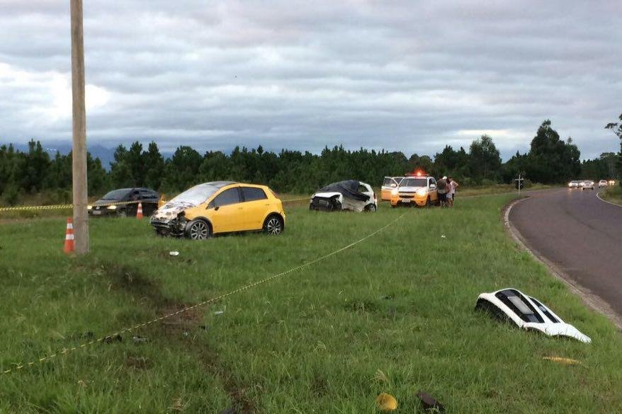 Colis&atilde;o transversal ocorreu na rotat&oacute;ria de acesso ao munic&iacute;pio do Litoral Norte