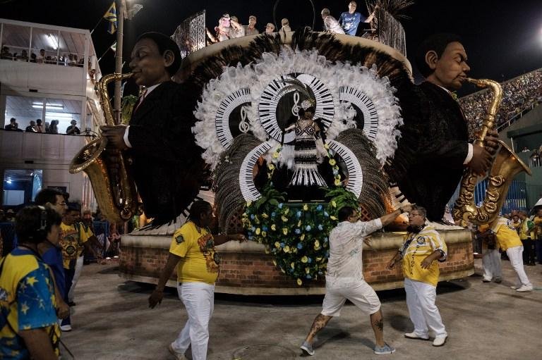 Novo acidente deixa 12 feridos em desfile da Unidos da Tijuca