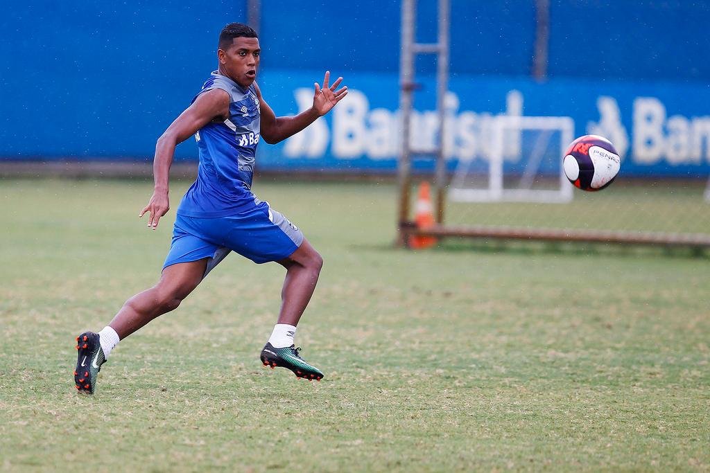 Gr&ecirc;mio quer resolver r&aacute;pido renova&ccedil;&atilde;o de Pedro Rocha