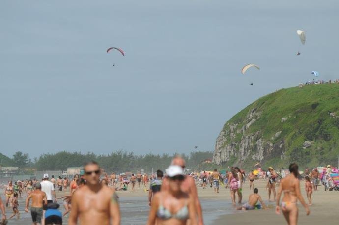 M&aacute;ximas devem superar os 30&deg;C em v&aacute;rios pontos do Estado