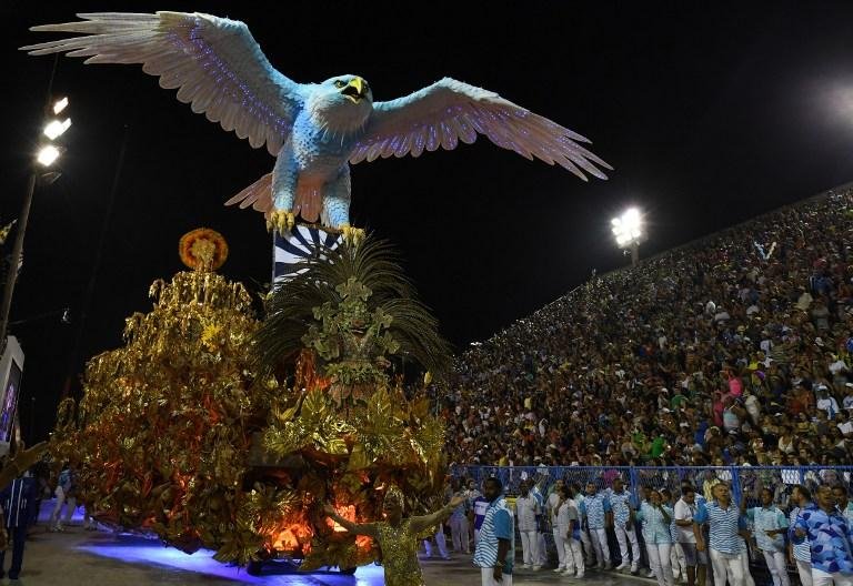 Portela quebra jejum de 33 anos e vence o Carnaval 2017 do Rio de Janeiro