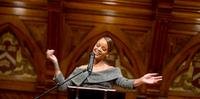 Rihanna comemora prêmio de Harvard de ativista do ano