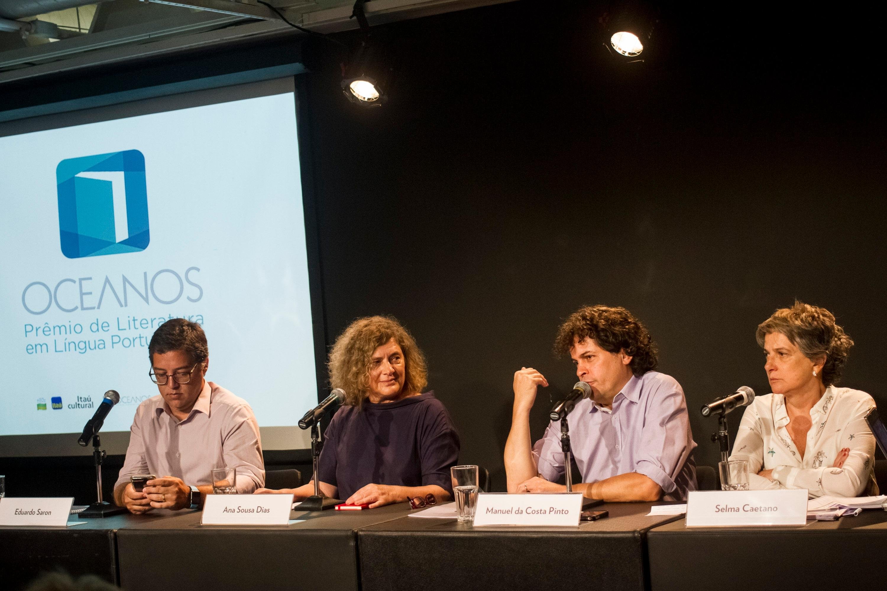 Na coletiva, falaram Eduardo Saron e os curadores Ana Sousa Dias, Manuel da Costa Pinto e Selma Caetano