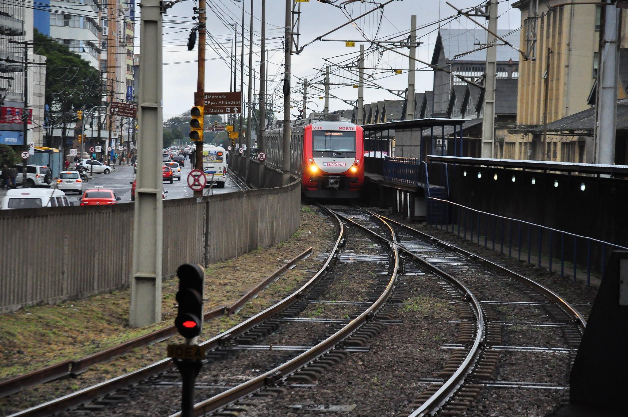 Trensurb opera em via &uacute;nica entre esta&ccedil;&otilde;es Sapucaia e Unisinos 