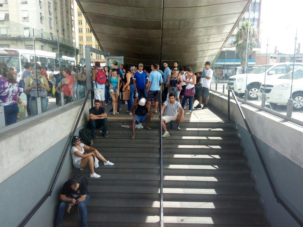 Trensurb fecha esta&ccedil;&otilde;es por problema de sinaliza&ccedil;&atilde;o