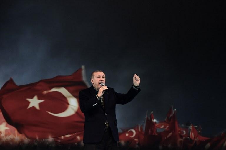  "Suas pr&aacute;ticas n&atilde;o s&atilde;o diferentes das dos nazistas", declarou Erdogan