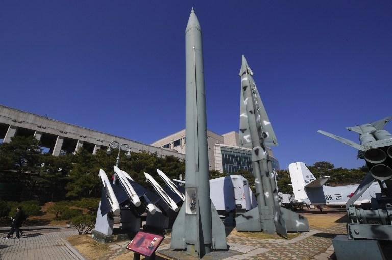 Tr&ecirc;s proj&eacute;teis ca&iacute;ram nas proximidades da Costa do Jap&atilde;o