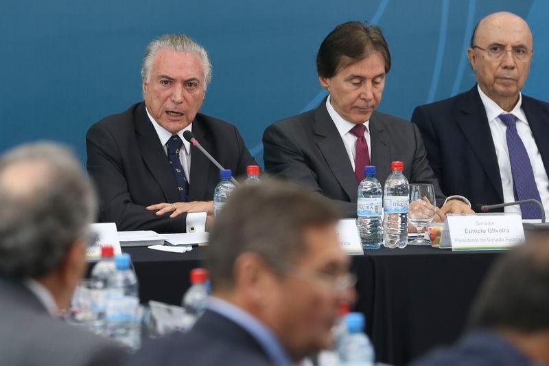 Temer cr&ecirc; que terceiriza&ccedil;&atilde;o ser&aacute; aprovada na semana que vem