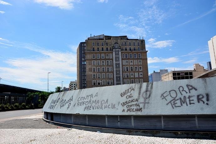 Marchezan diz que vai punir picha&ccedil;&otilde;es feitas durante marcha de mulheres